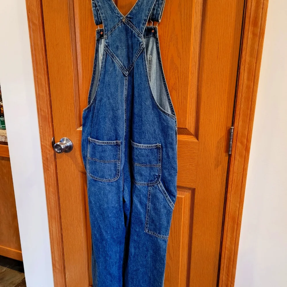 Never worn!! Old Navy Bibs Size Large - Picture 2 of 2